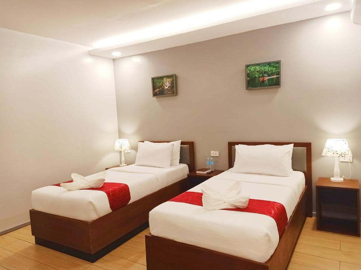 Inncity Hotel Калбайог Экстерьер фото